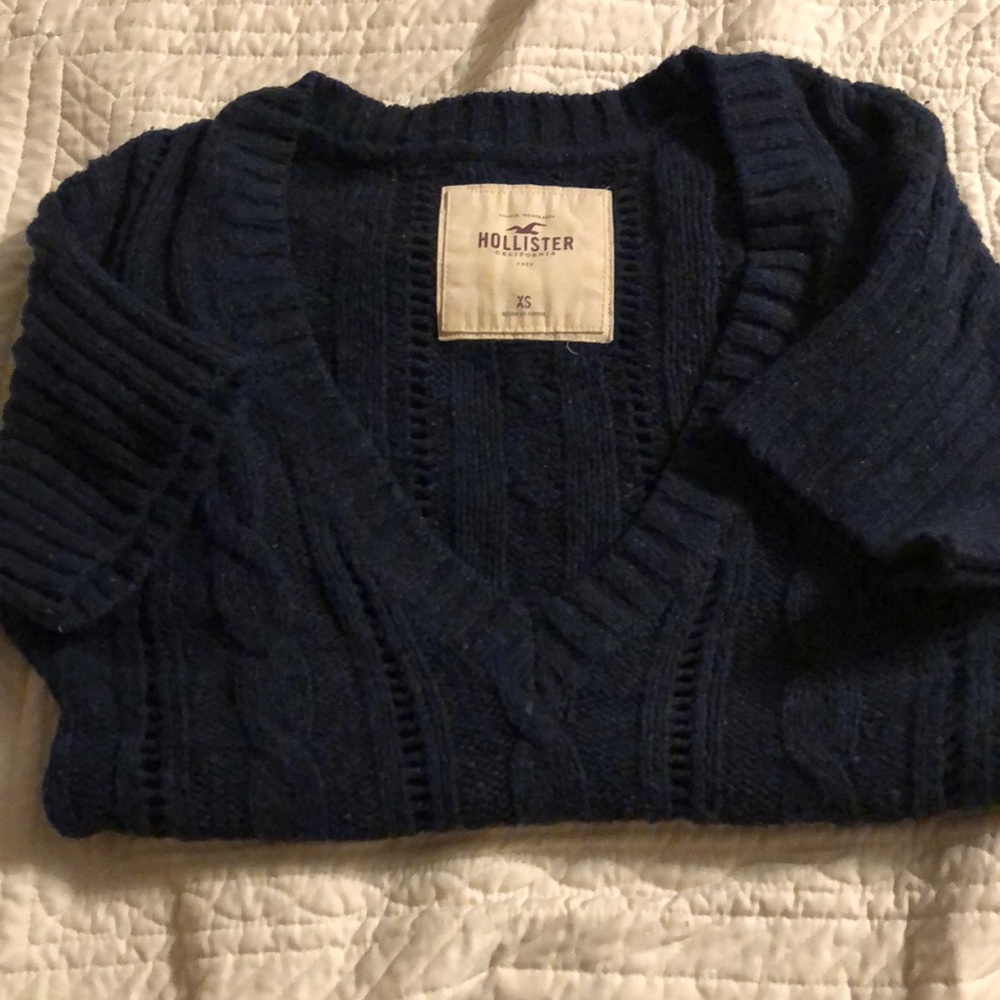 Hollister XS short sleeve sweater oversized.